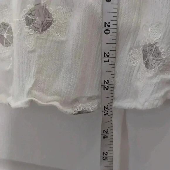 The room Women's Blouse with Embroidery - Picture 9 of 9